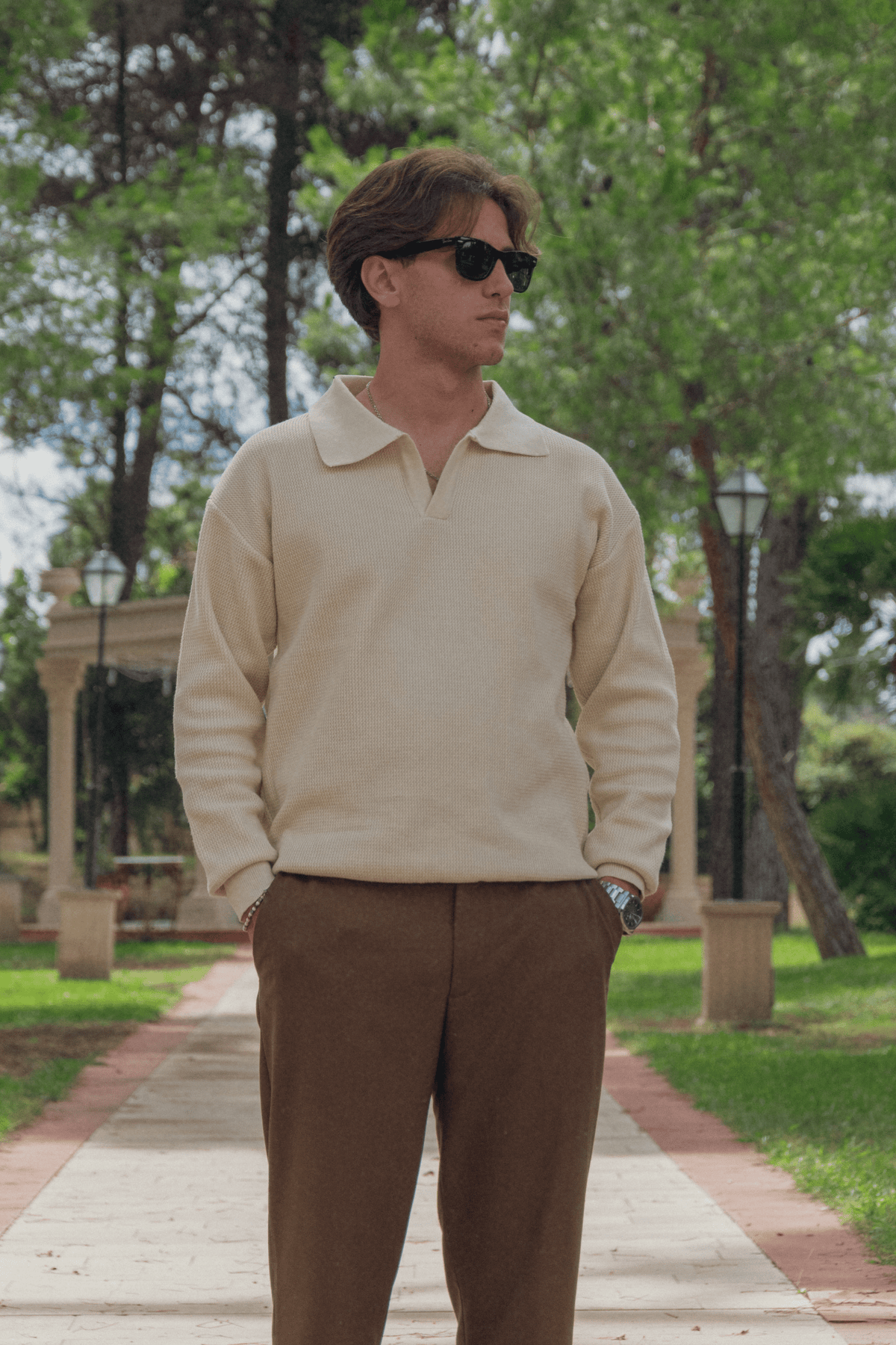 Lago - Collar Sweater